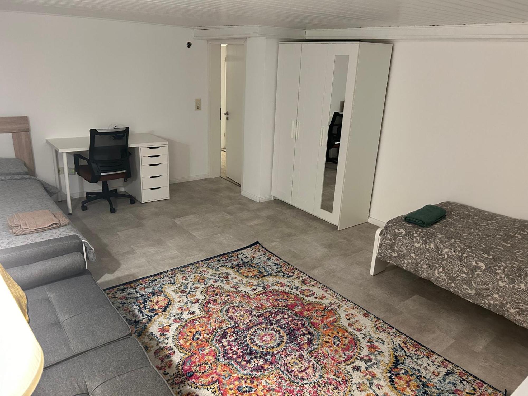 Souterrain Wohnung In Der Naehe Vom Duesseldorfer Flughafen Ratingen Exterior foto