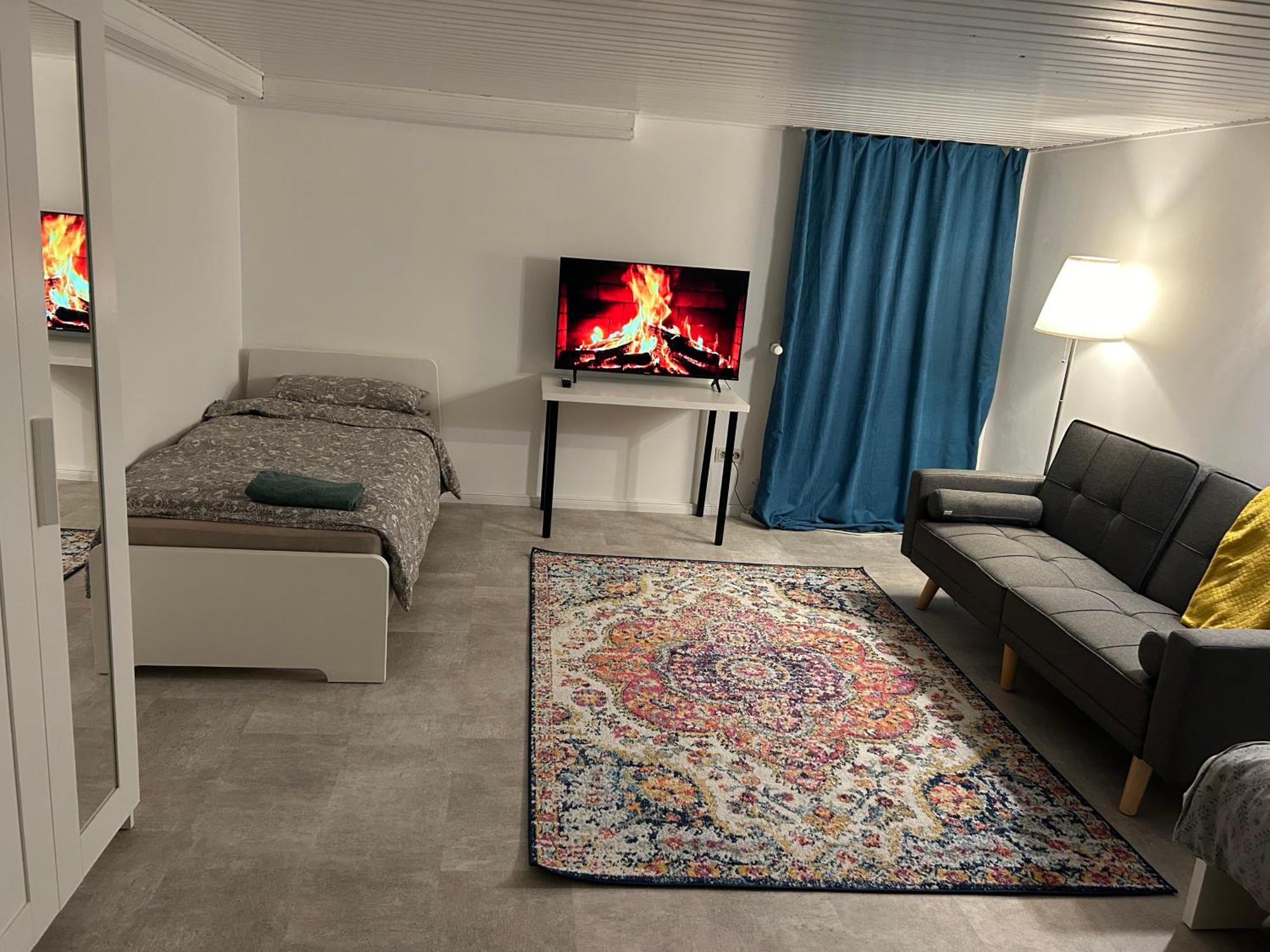 Souterrain Wohnung In Der Naehe Vom Duesseldorfer Flughafen Ratingen Exterior foto